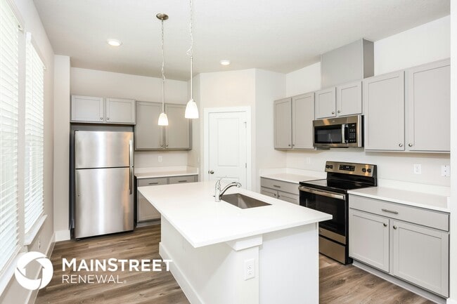 Photo - 816 E Voorhis Ave