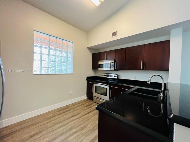 Photo - 6944 SW 39th St Unit B203