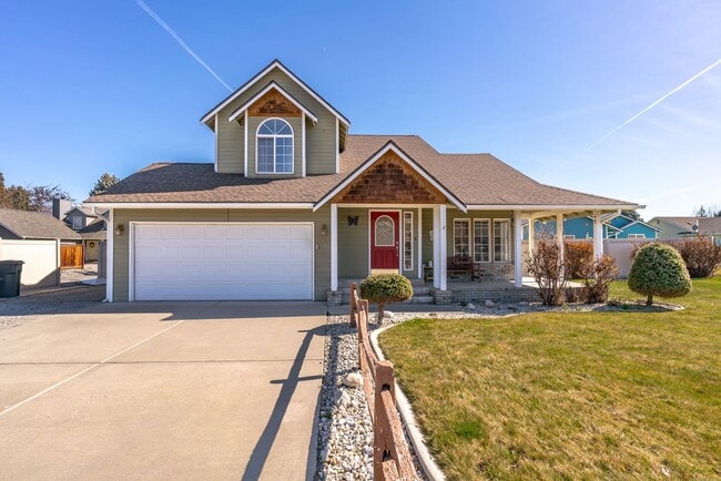 Beautiful 3 Bedroom 2.5 bath home with 2 c... - Beautiful 3 Bedroom 2.5 bath home with 2 c...