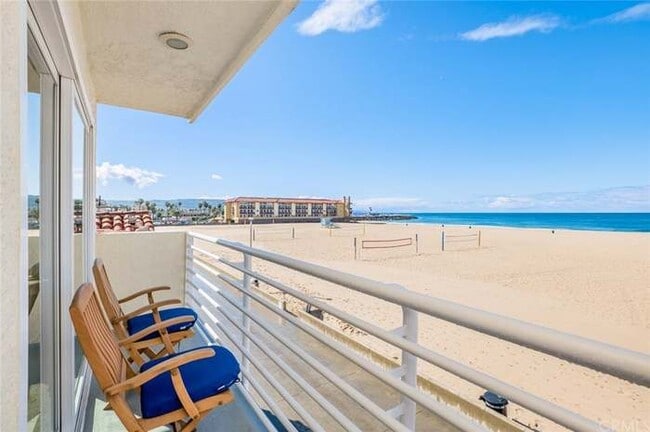Building Photo - 72 The Strand Unit Beach Front