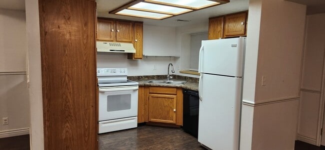 Photo - 479 E 820 S