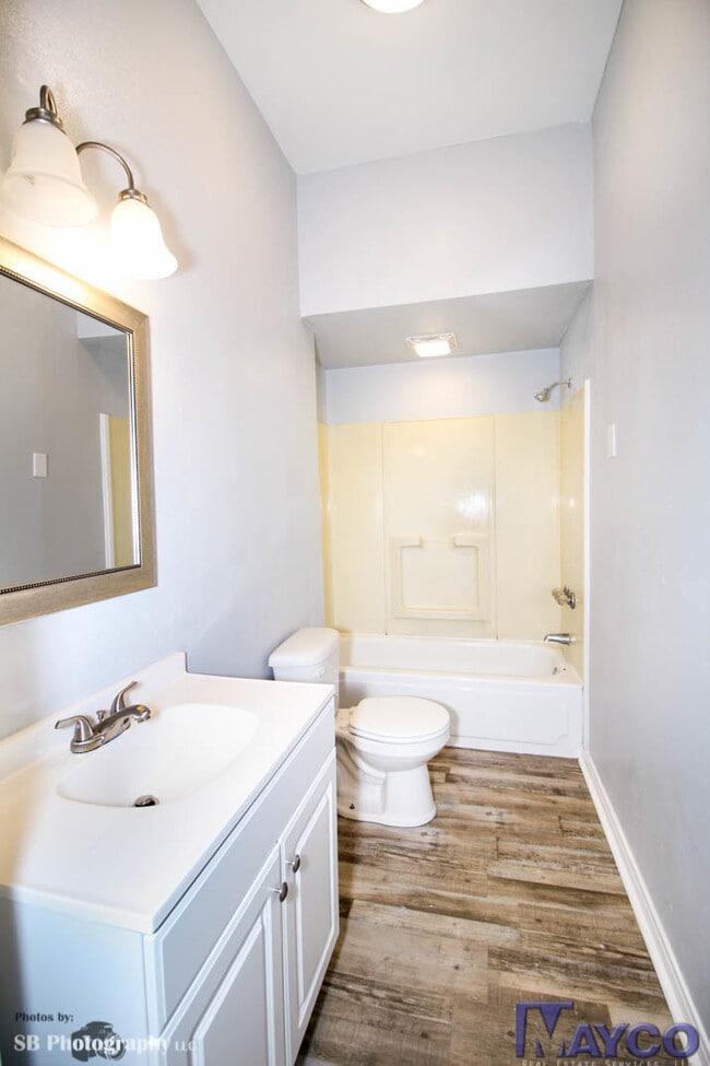 Photo - 448 Robinson Pl Unit 448 Robinson