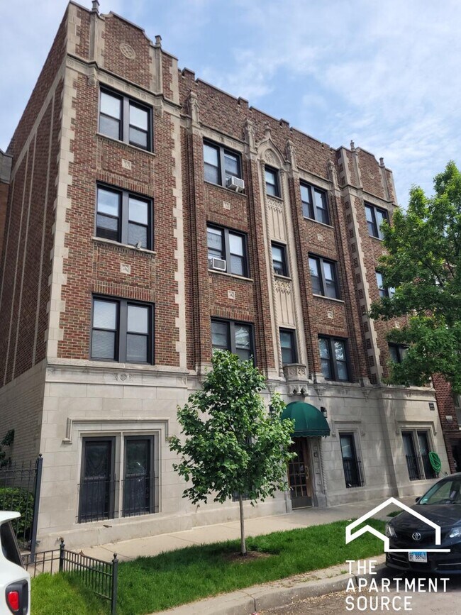 Photo - 948 W Cuyler Ave Unit 4