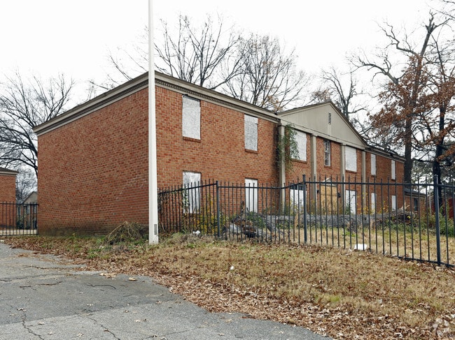 Photo - Wooddale Condominiums