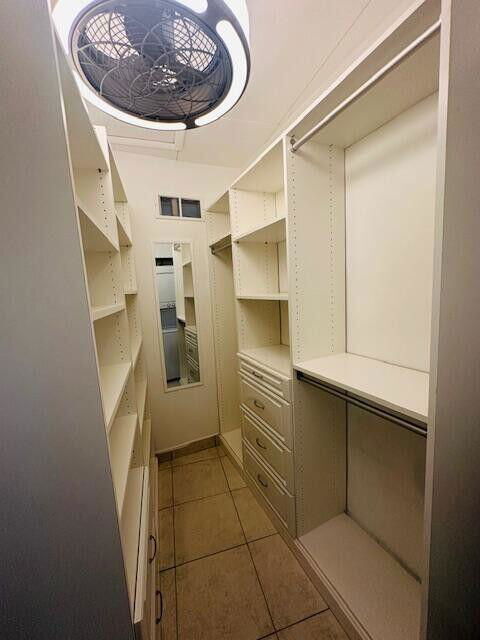Photo - 555 Banyan Tree Ln