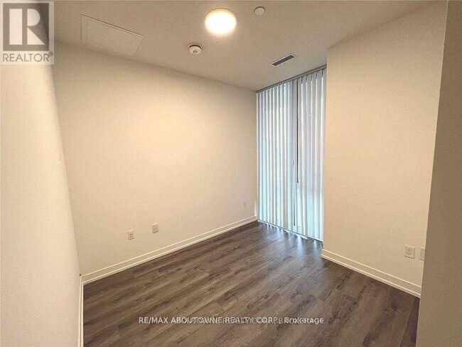 138 Downes St Unité 1105