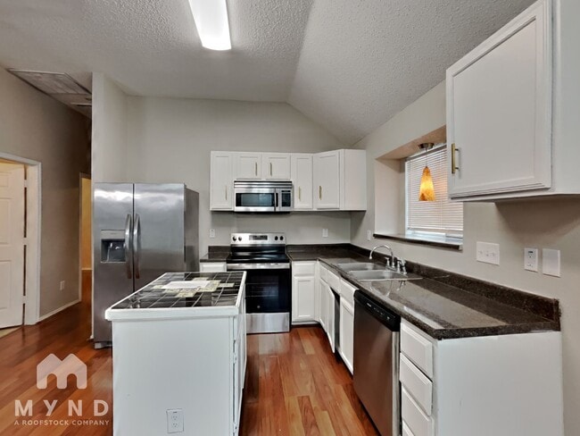 Building Photo - 6925 Sugar Maple Creek Rental