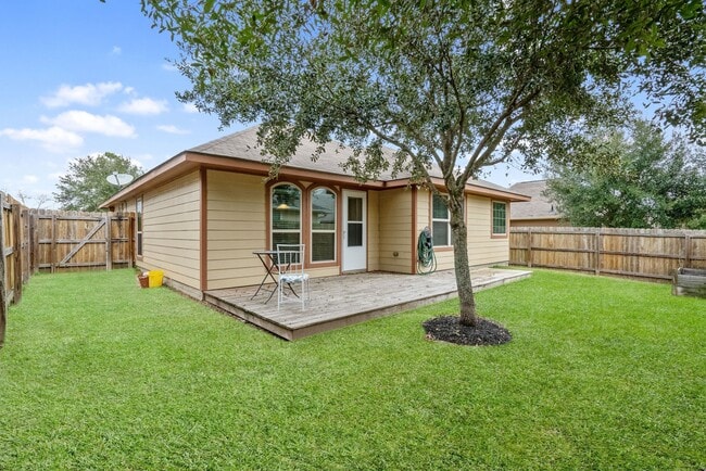 Building Photo - 967 Oak Terrace Dr