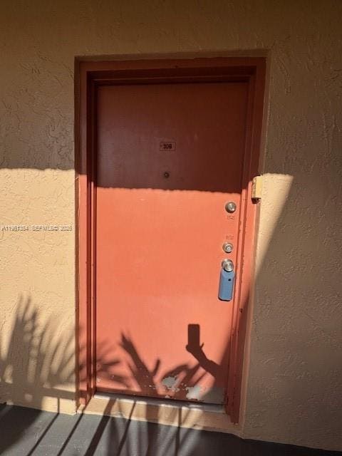 Building Photo - 13701 Kendale Lakes Cir Unit B-306