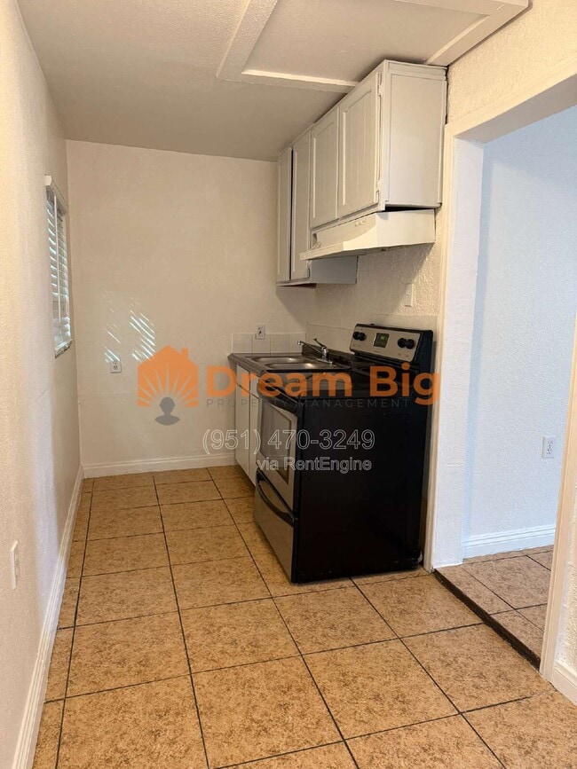 Photo - 14653 Washington Dr