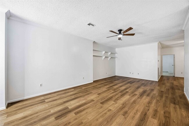 Photo - 9410 Stonehouse Ln