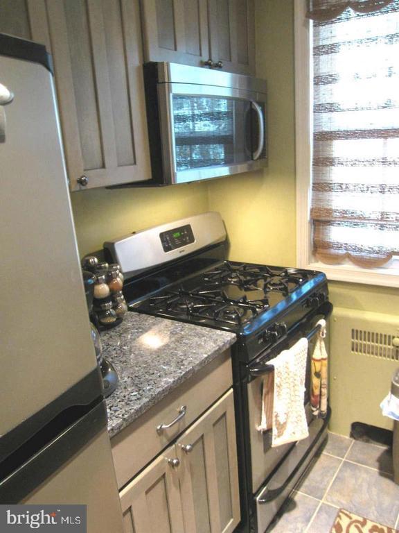 Building Photo - 4374 N Pershing Dr Unit 43744
