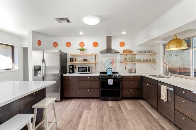 Photo - 804 Pennsylvania Way