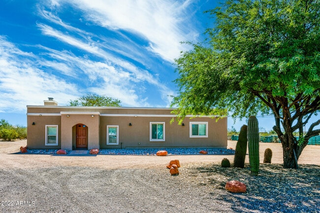 Building Photo - 655 N Merrill Rd Rental