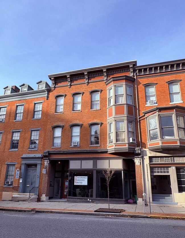 Building Photo - 123 E Market St