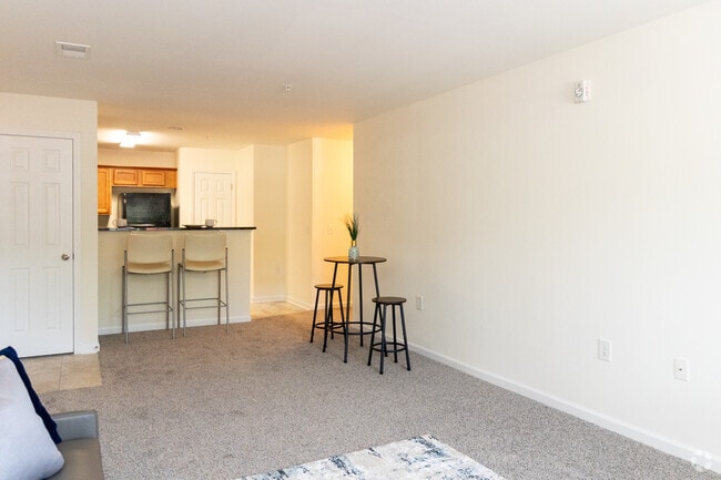 Summer - 2BR,2BA