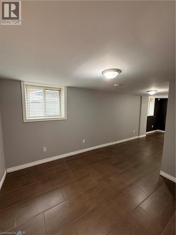 Photo - 947 Main St E Unit 7