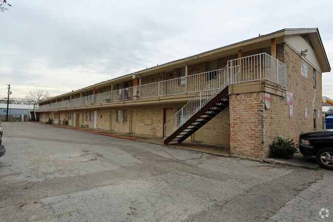 Peyton Gin - Peyton Gin Apartments