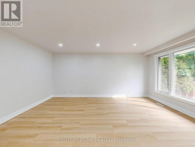 Photo - 8 Caledonia Rd