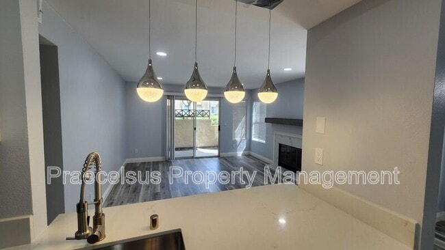 Photo - 2047 Lakeridge Cir Unidad #104