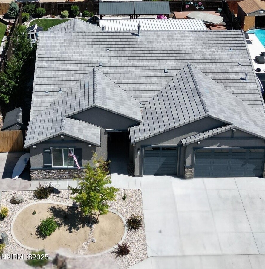 Photo - 601 Coulee Mdw Dr House