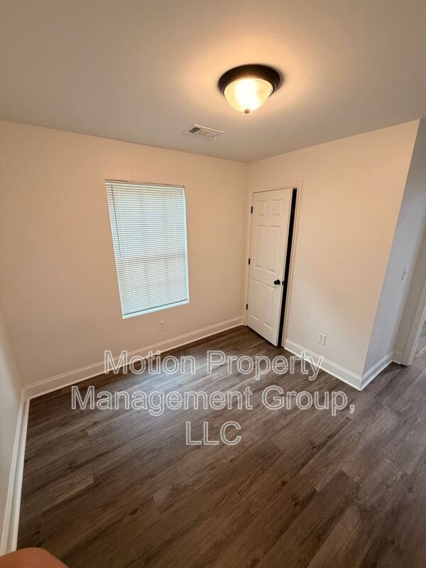 Photo - 200 Elm St