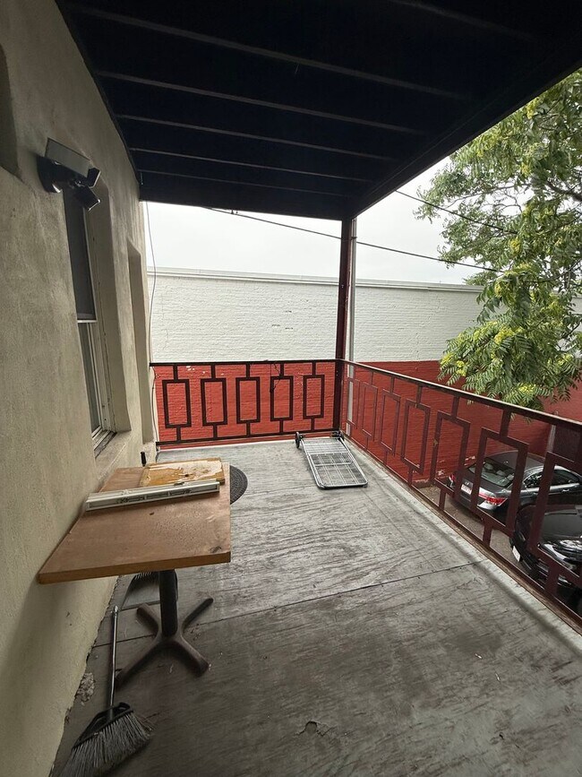 Photo - NO FEE!!!  ALLSTON 2.5 BED W/ DISHWASHER, PARKING SPOT - GREAT PACKAGE DEAL