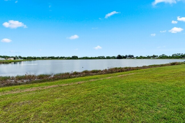 Photo - 2041 SW Imperial St