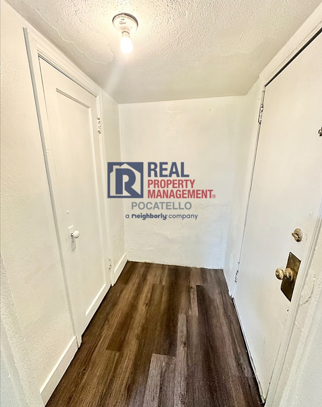 Photo - 159 S 11th Ave Unidad 159 1/2 S 11th