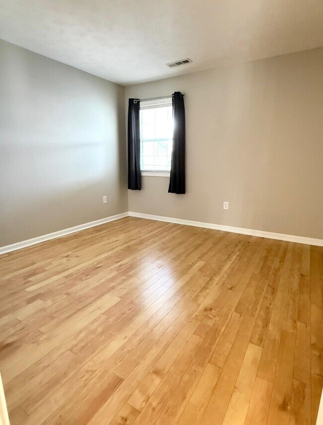 Photo - 517 White River Dr