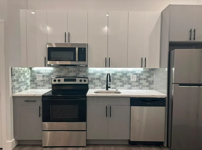 Photo - 675 N 41st St Unit 5