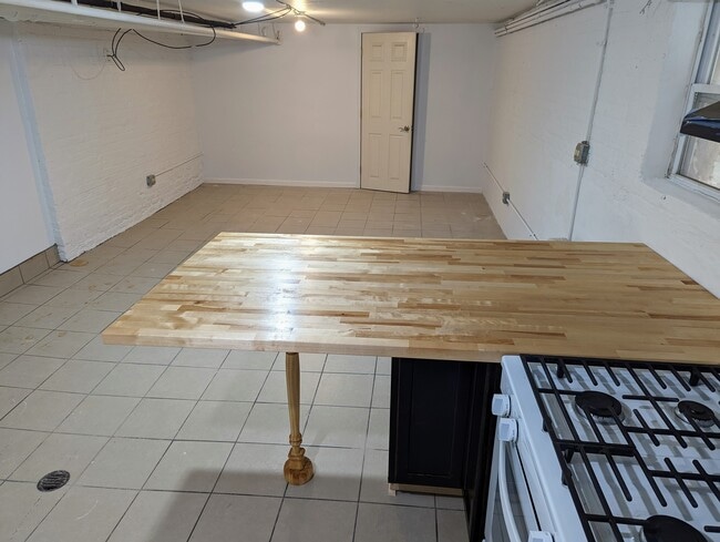 Photo - 4835 W Cornelia Ave Unit Basement