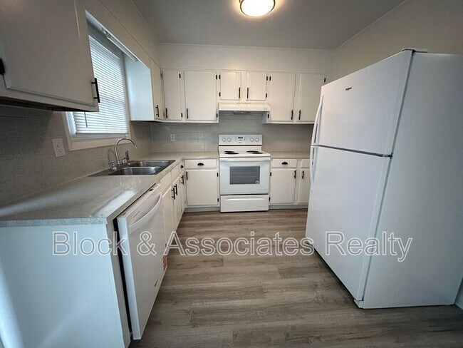 Photo - 1031 Salisbury St Unit A