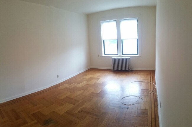 Photo - Windsor Apartments