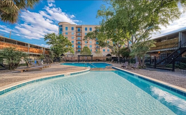 Photo - 3942 W Alabama St Condo Unit 5