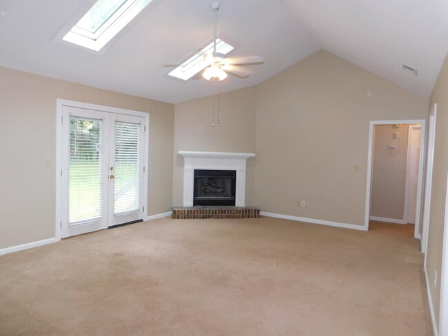 Photo - 516 Cambridge Rd