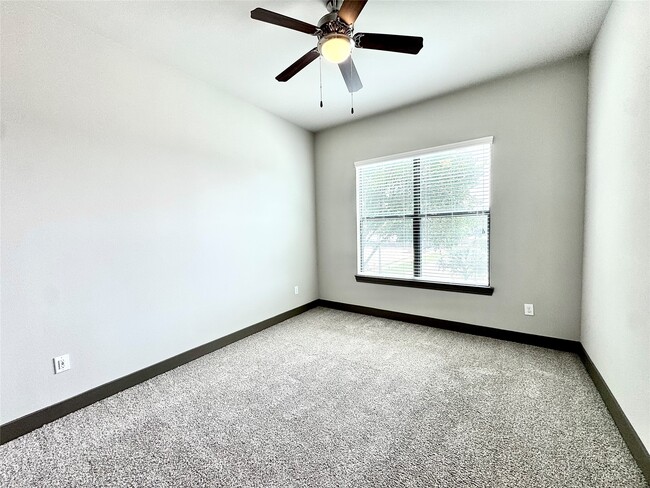 Photo - 5454 Washington Ave Unit 1403