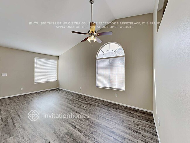 Photo - 5725 Pebble Rock Dr