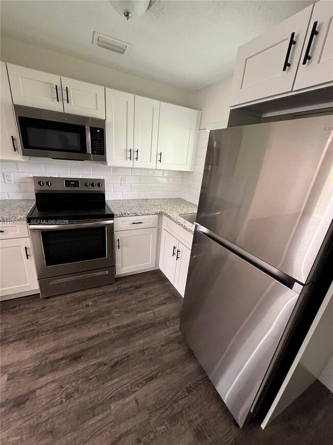 Building Photo - 815 NW 2nd Ave Unit 0