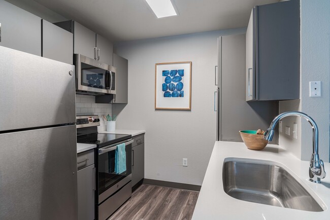 Building Photo - Seven West at the Trails Rental