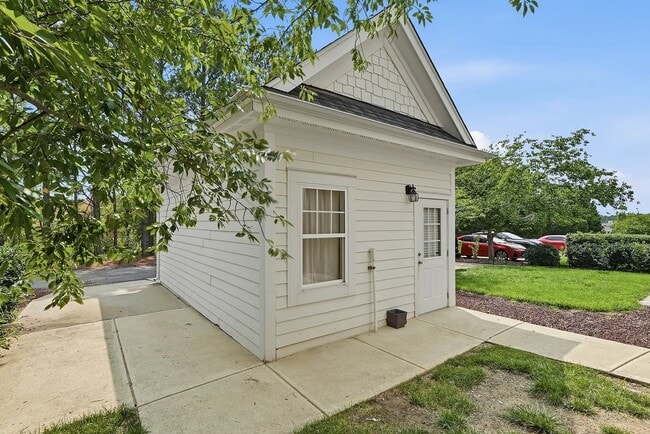 Photo - 7815 ACC Blvd