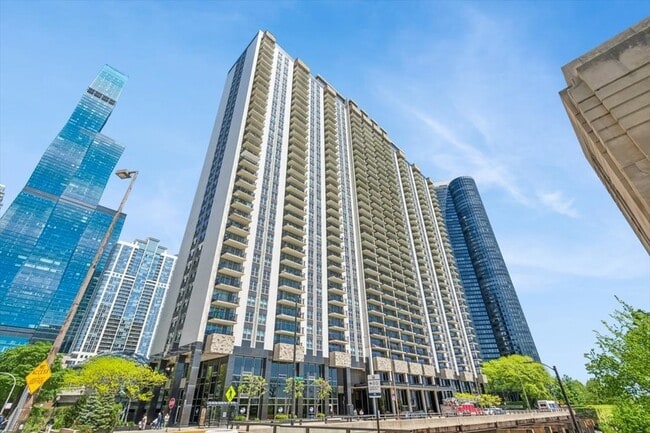 Building Photo - 400 E Randolph St Unit 2706
