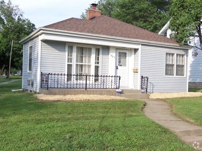 Building Photo - 905 Leavitt St Rental