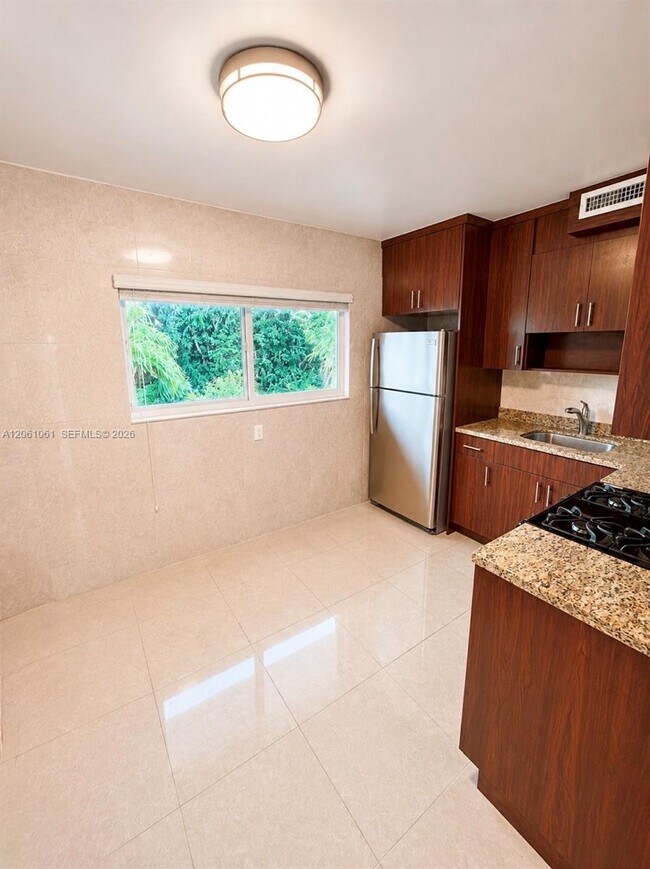 Photo - 1050 94th St Unit 4