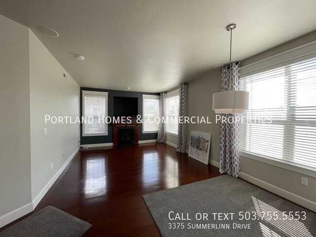 Photo - 3 Bed Townhome in West Linn- Gated Communi...