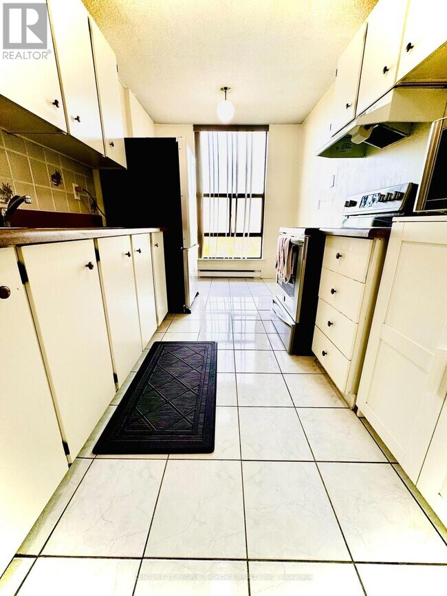 Photo - 21 Knightsbridge Rd Unit 1205