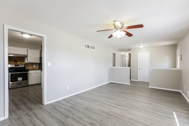 Photo - 804 W Jones St