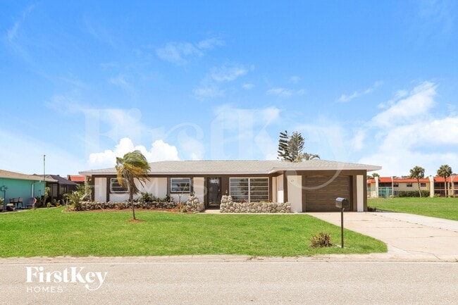 Building Photo - 63 Rotonda Cir