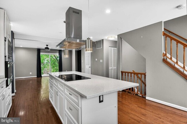 Photo - 16611 Geddy Ct