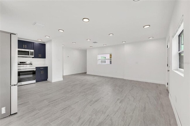 Photo - 1121 Illinois Ave